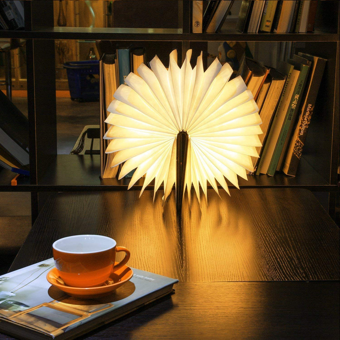 LumiFold™ - Foldable bedside lamp for turning pages 0