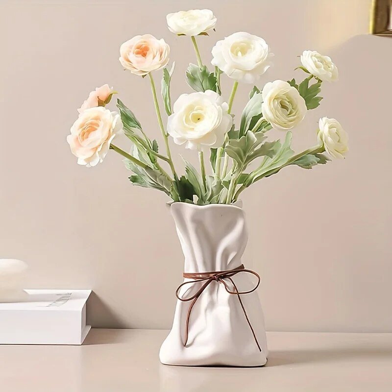Crisp Vase™ | From recycled inspiration to timeless sophistication! 4