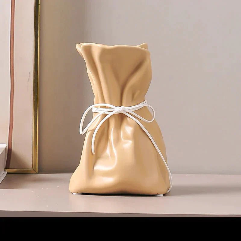 Crisp Vase™ | From recycled inspiration to timeless sophistication! 7