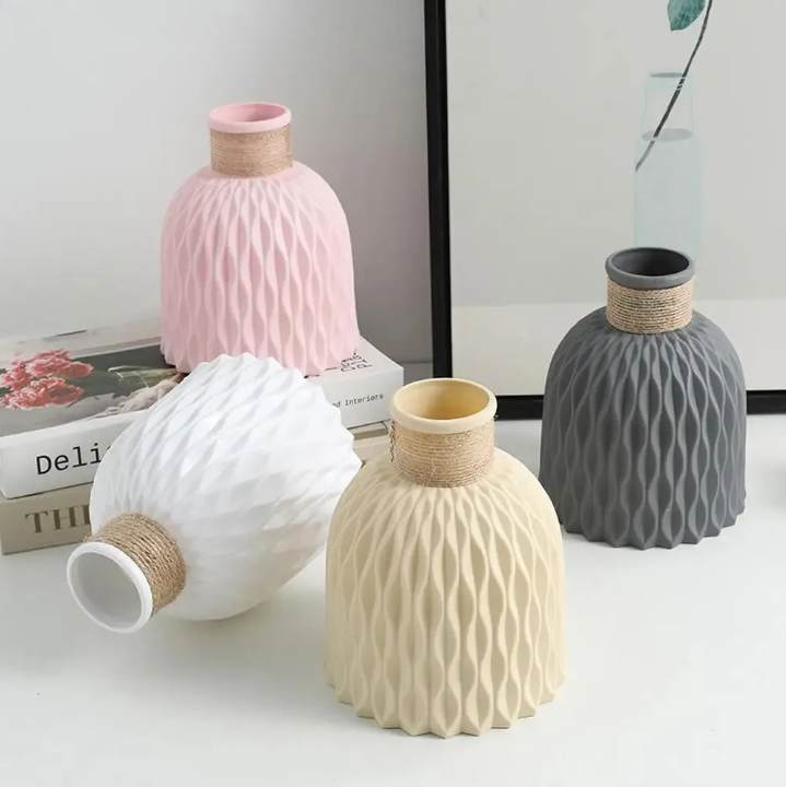 Flower vase with embossed wave 1