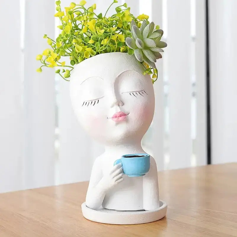 LadyCafe – Modern vase made of artistic resin 2