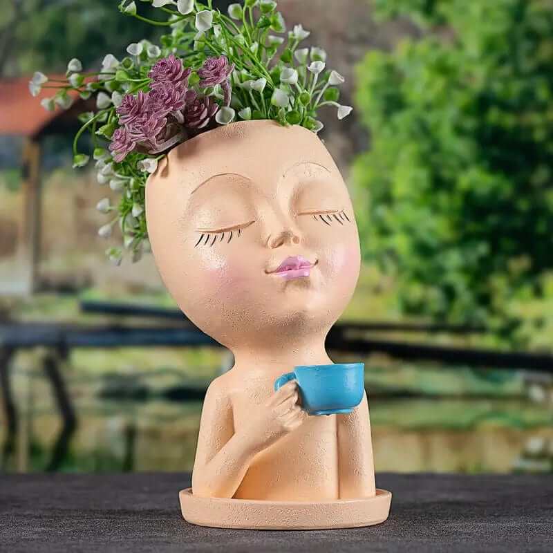 LadyCafe – Modern vase made of artistic resin 4